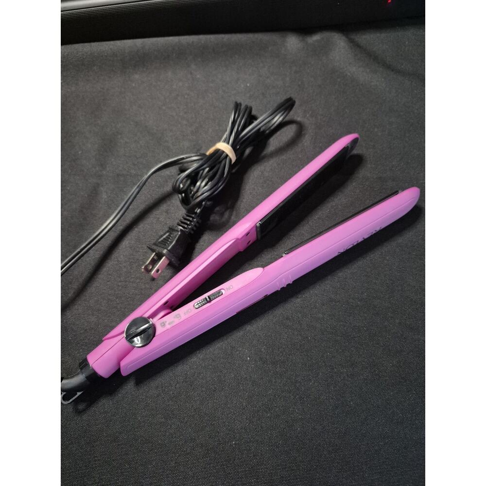Revlon Ceramic 1" Flat Iron RVST2207 Hair Straightener Hot PINK Clean Works Perf